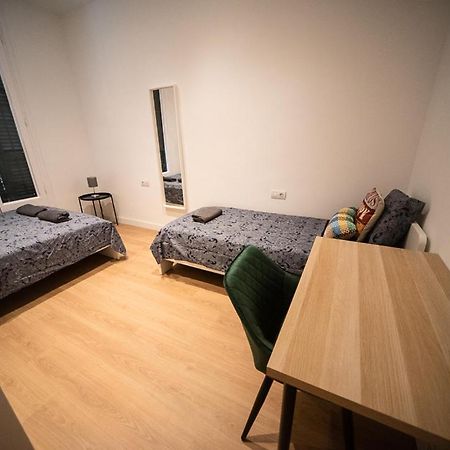 By Universitat Rooms Barcelona Ngoại thất bức ảnh