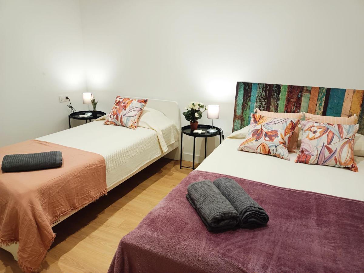 By Universitat Rooms Barcelona Ngoại thất bức ảnh